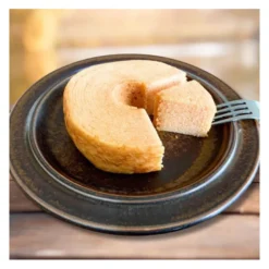 Atom Strawberry Baumkuchen 80g