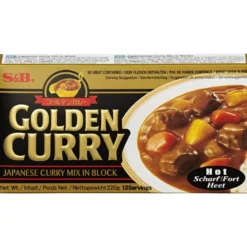 S&B Golden Curry Hot 220g
